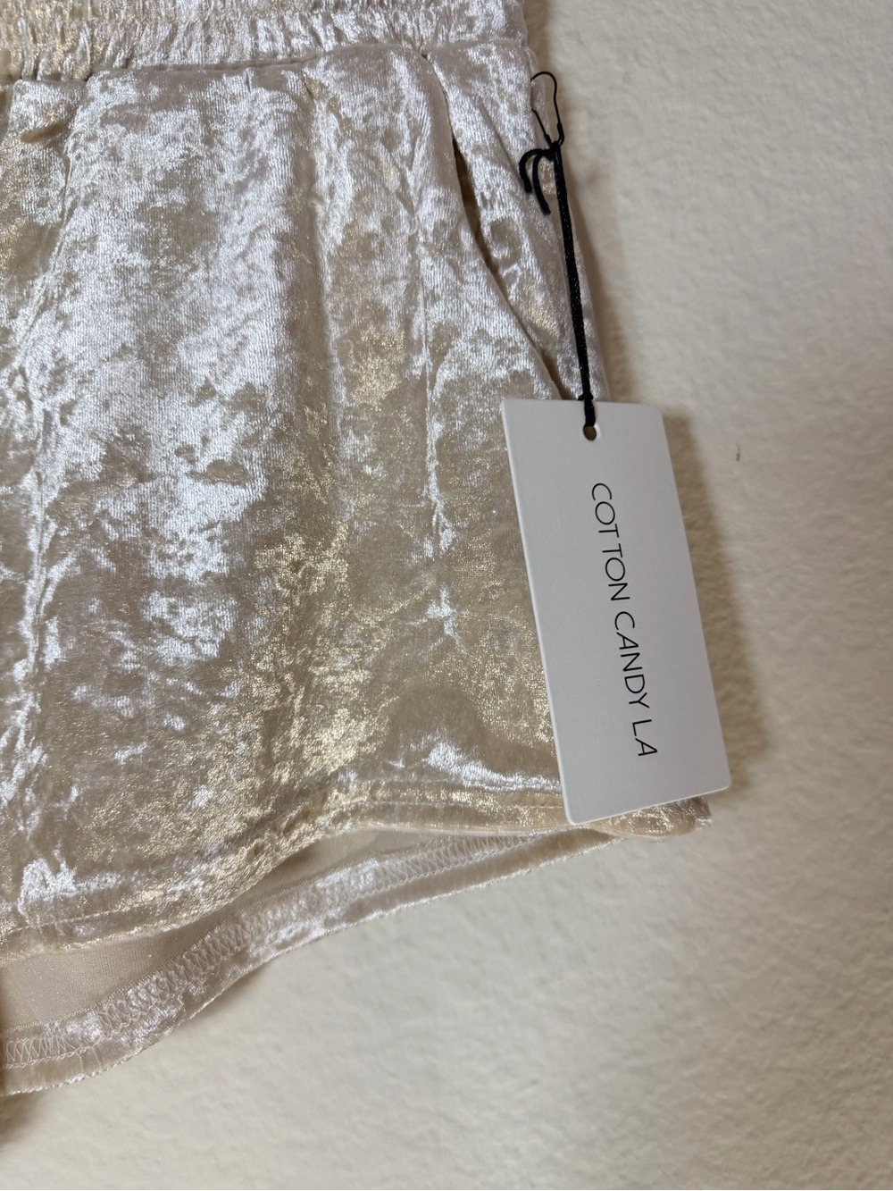 NWT Cotton Candy LA Champagne Crushed Velvet Lounge Shorts M - Picture 7 of 11
